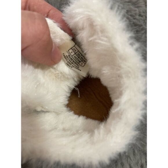 Toms grey faux fur lined moccasin booties - Picture 5 of 5